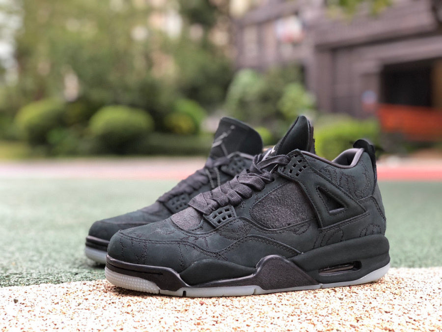 Air Jordan 4 KAWS x AJ4