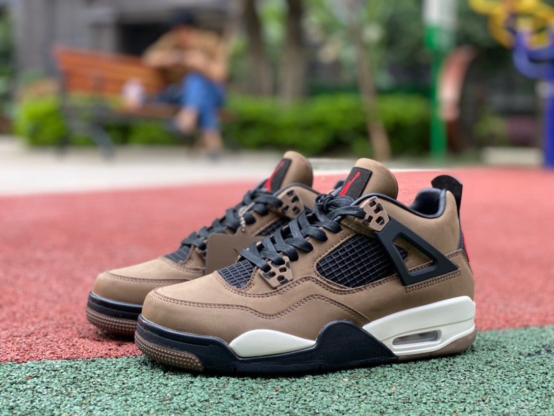 Air Jordan4 x TravisScott